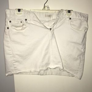 White denim skirt